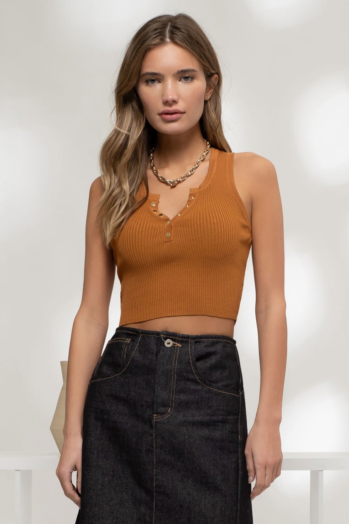 SNAP BUTTON SWEATER KNIT CROP TOP - (Caramel)