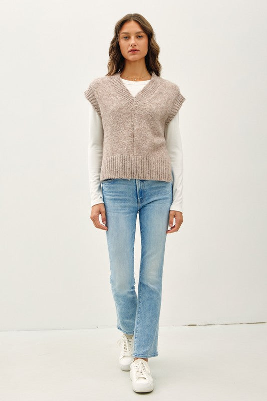 WOOL BLEND V-NECK SWEATER VEST - (Heather Mocha)