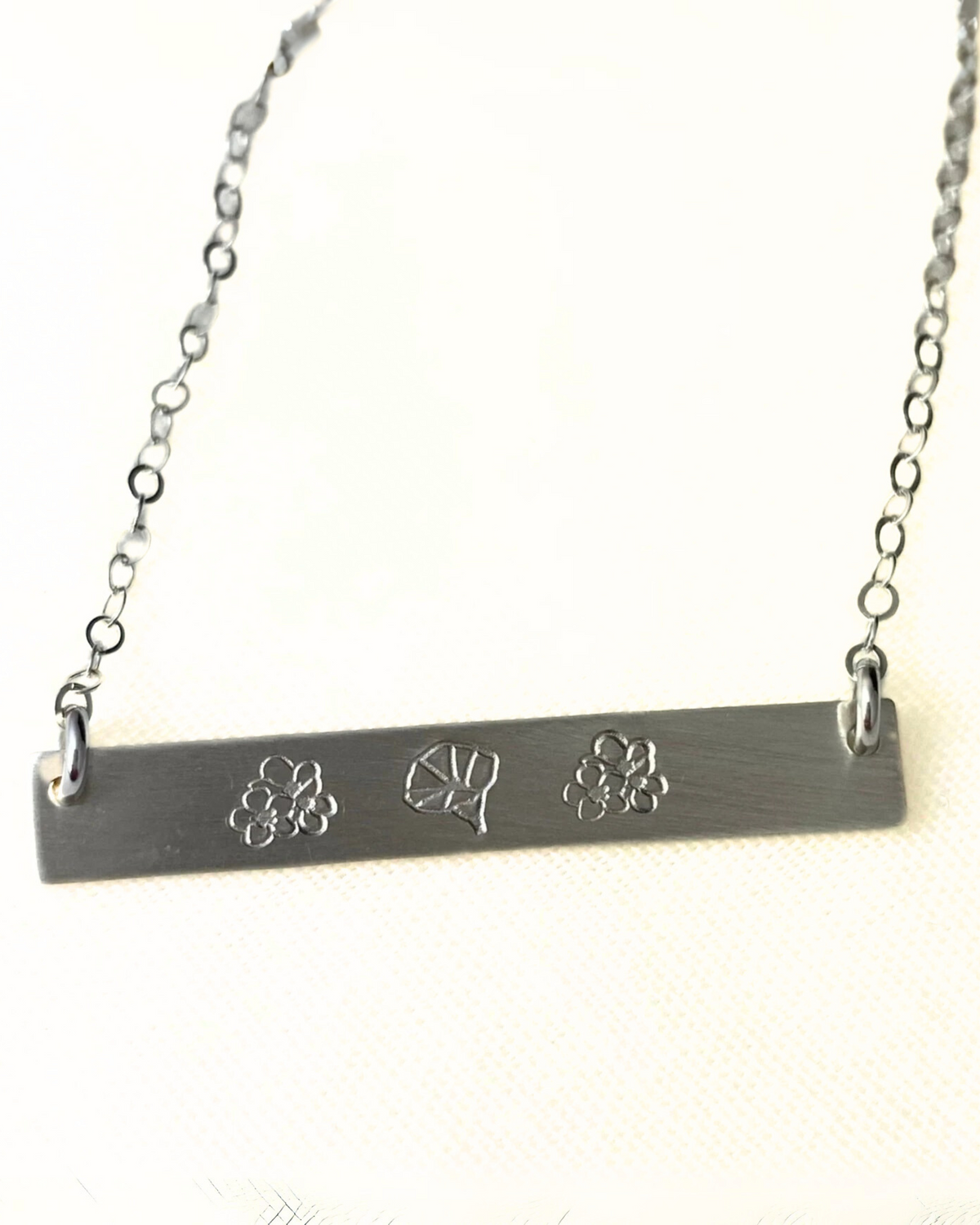 Birth Flower Bar Necklace (1-5 flowers)