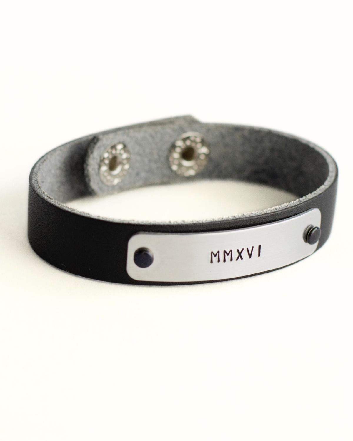 Men&#39;s Leather Personalized Bracelet