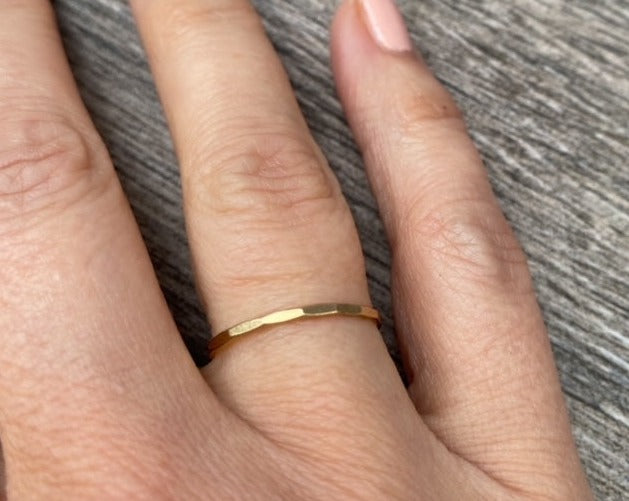 Flat Hammered Skinny Ring 1.3mm